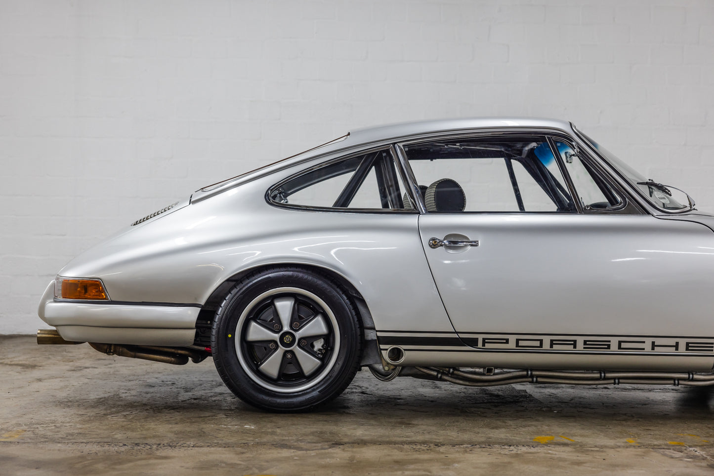 1966 Porsche '911R' - 200 kms showing since build