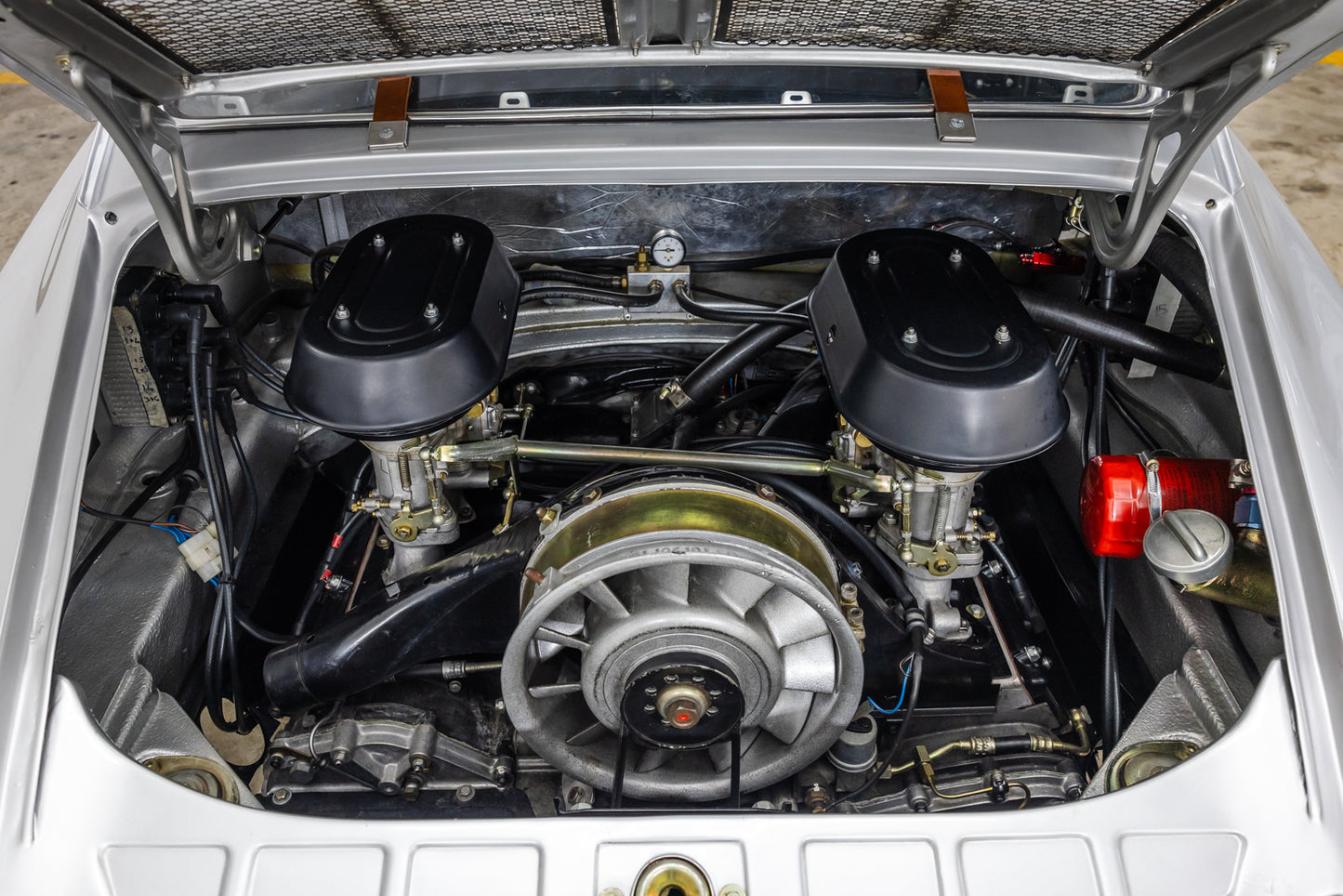 1966 Porsche '911R' - 200 kms showing since build