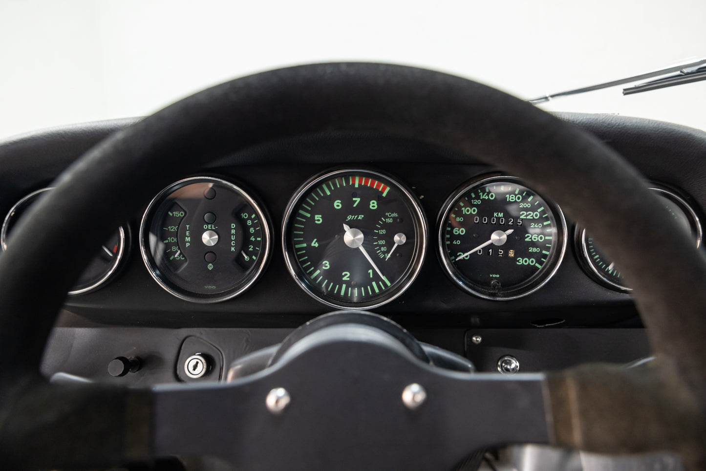 1966 Porsche '911R' - 200 kms showing since build