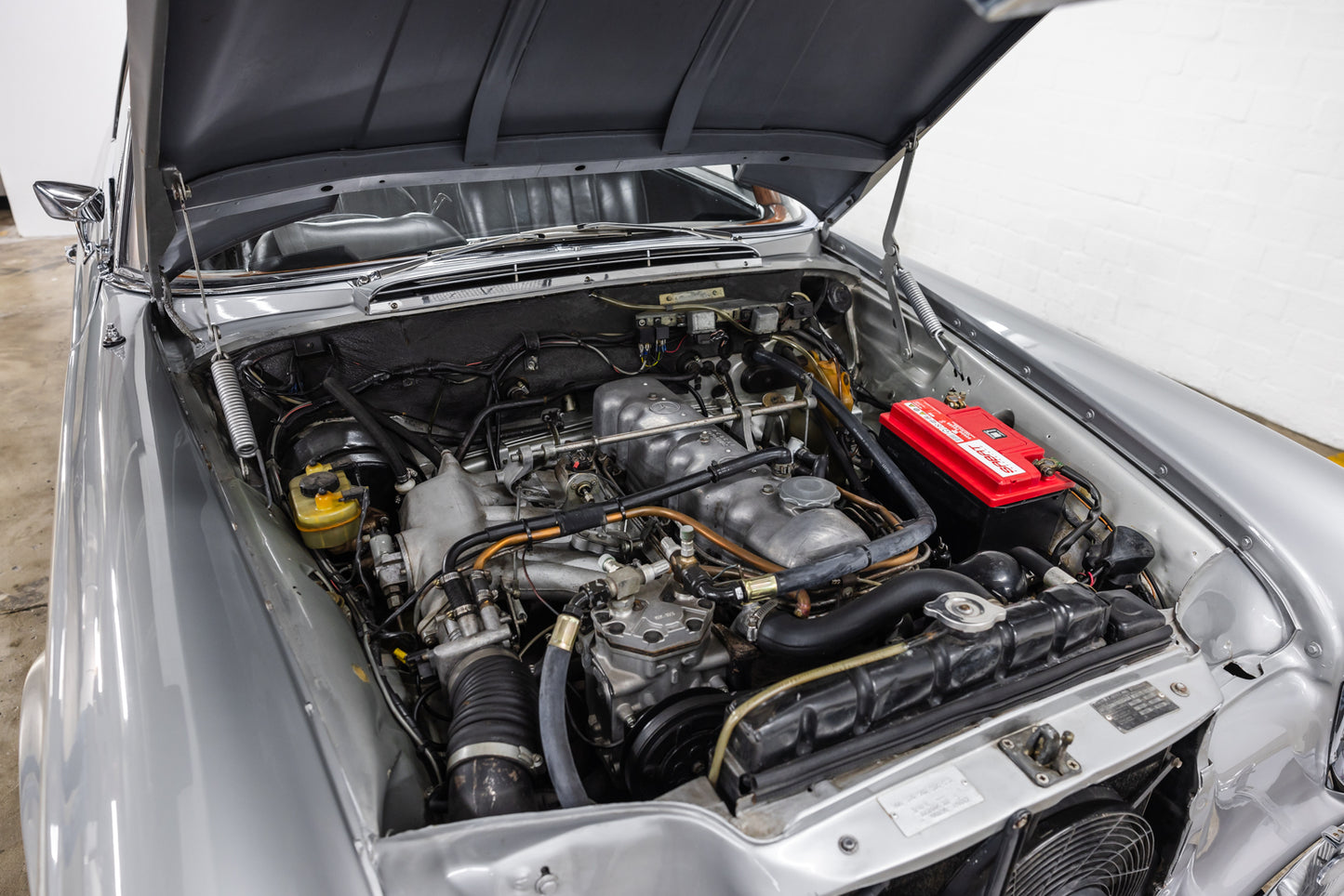 1970 Mercedes 280SE Coupe W111 - Column Shift Auto