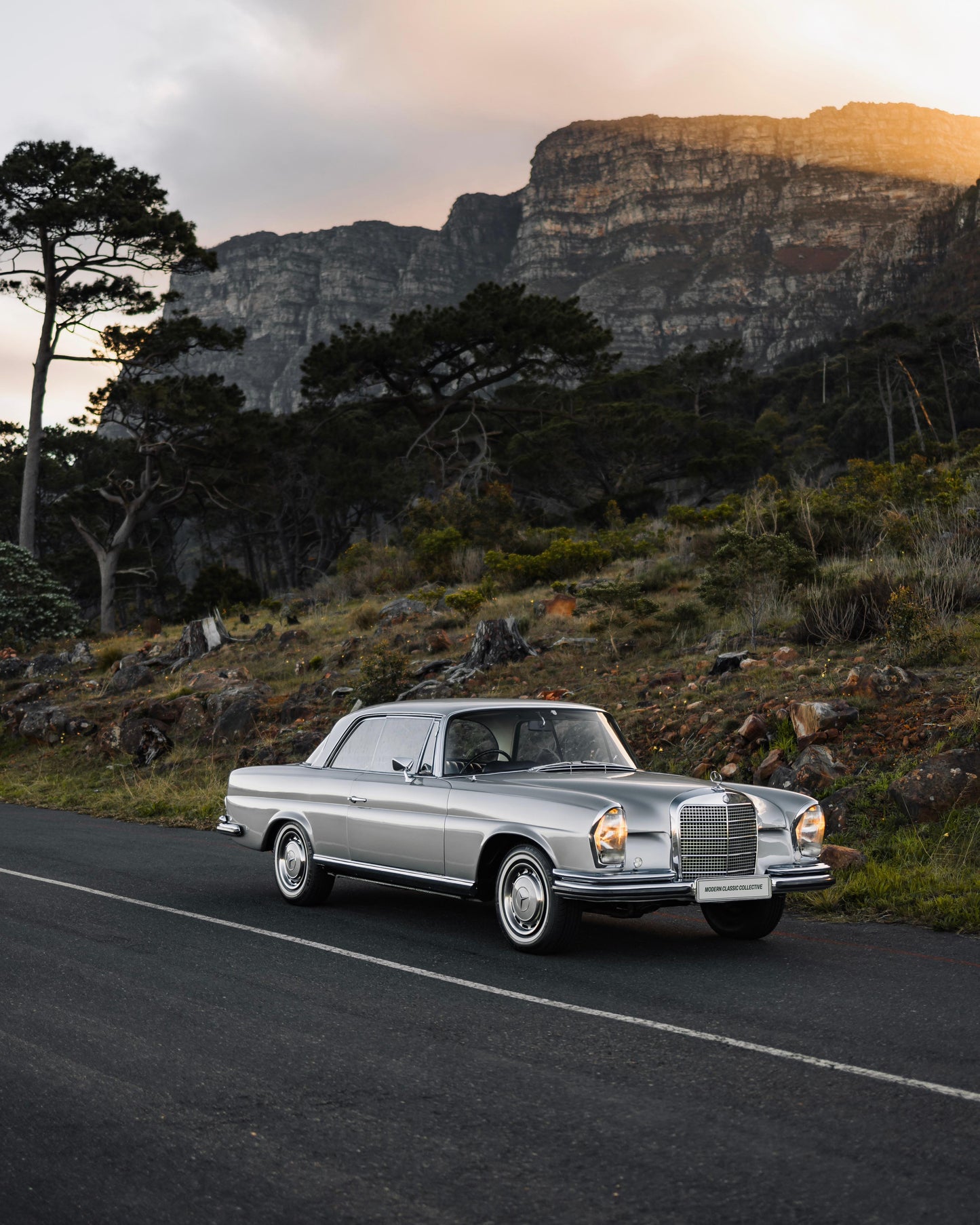 1970 Mercedes 280SE Coupe W111 - Column Shift Auto