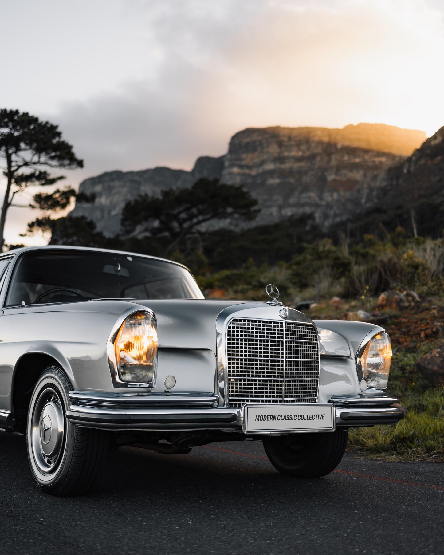 1970 Mercedes 280SE Coupe W111 - Column Shift Auto
