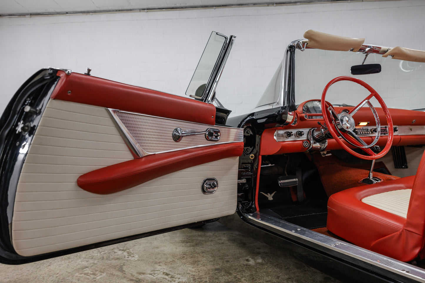 1956 Ford Thunderbird Continental Pack - 140 864 Miles