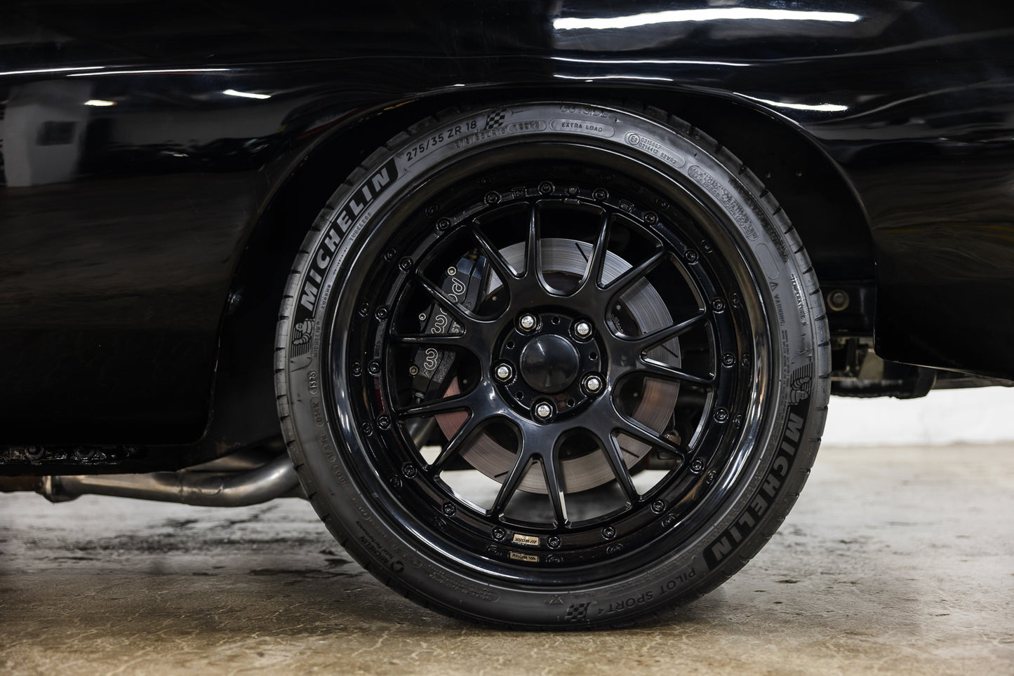 1969 Dodge Charger R/T 528 Hemi Restomod - 4400 kms showing