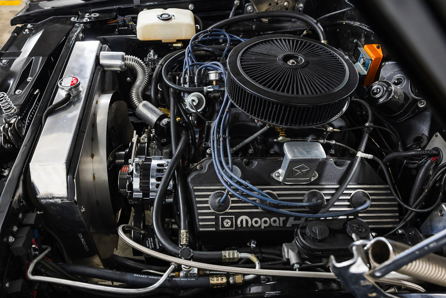 1969 Dodge Charger R/T 528 Hemi Restomod - 4400 kms showing