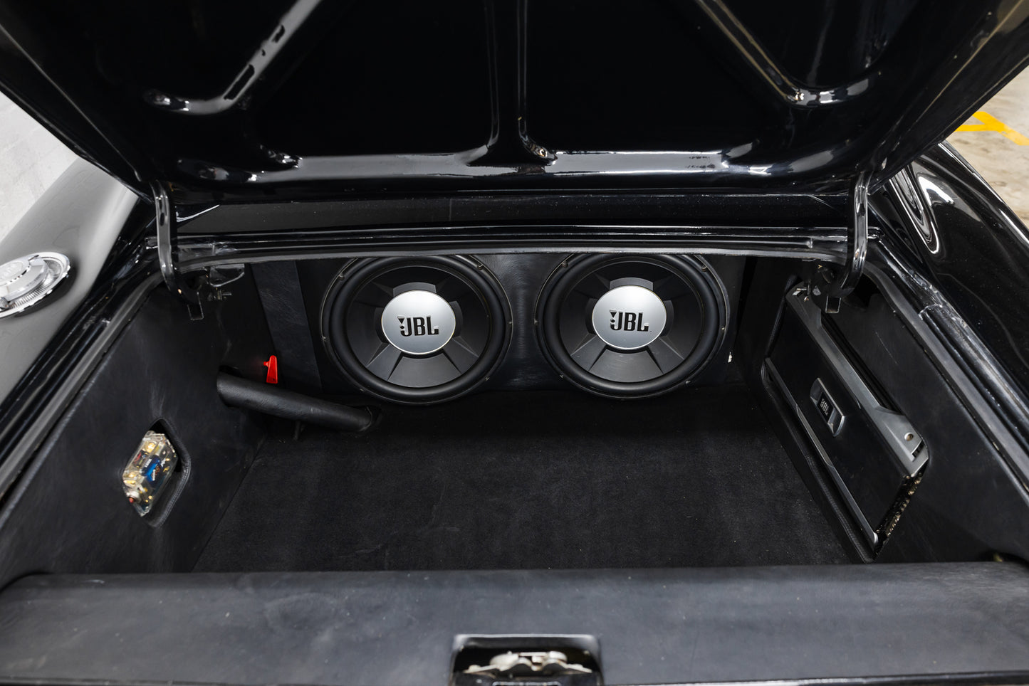 1969 Dodge Charger R/T 528 Hemi Restomod - 4400 kms showing