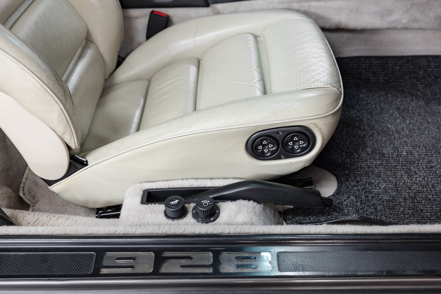 1991 Porsche 928 S4 Auto - 134 000kms