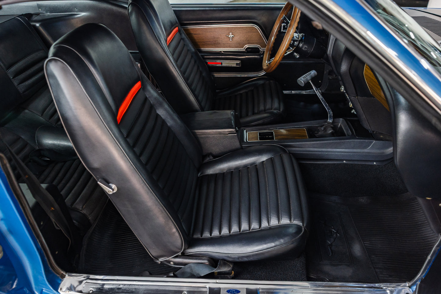 1969 Ford Mustang Mach One 390 - S Code - Manual - 33 000 miles