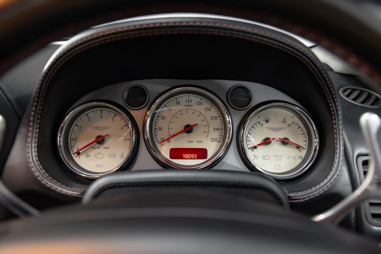 2005 Aston Martin Vanquish S - 18 100 Miles