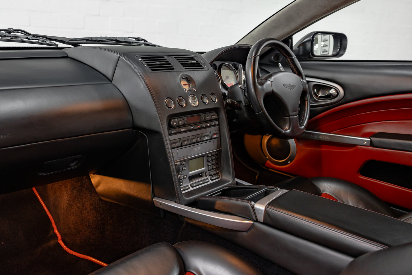 2005 Aston Martin Vanquish S - 18 100 Miles