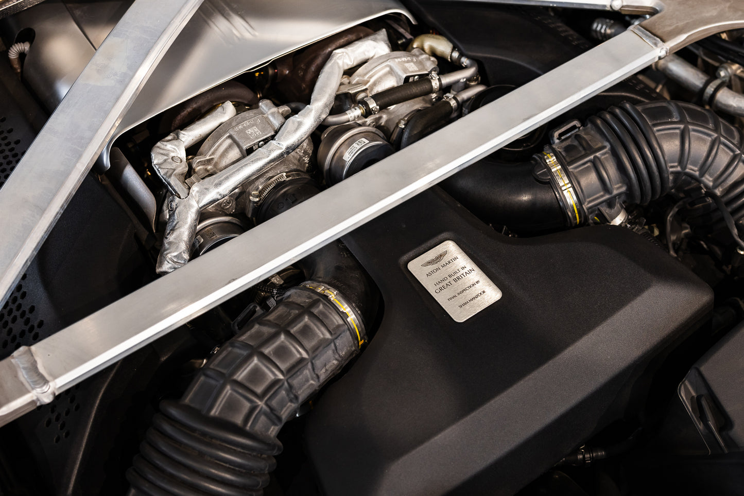 2021 Aston Martin V8 Vantage Convertible - 8 868 kms