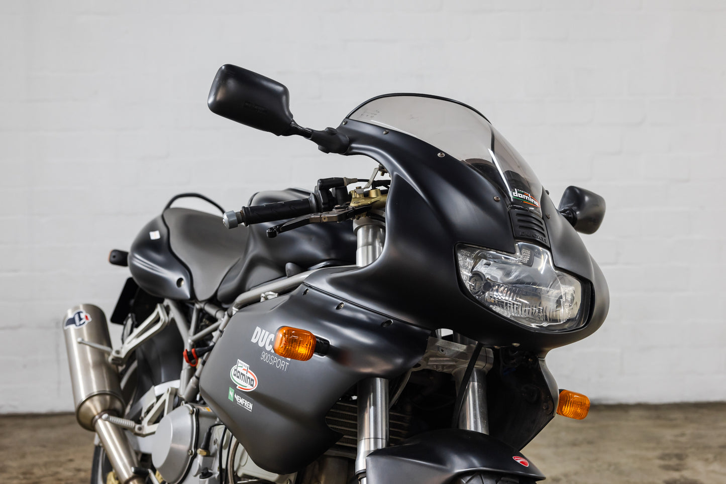 2000 Ducati 900 Sport - 7 400kms
