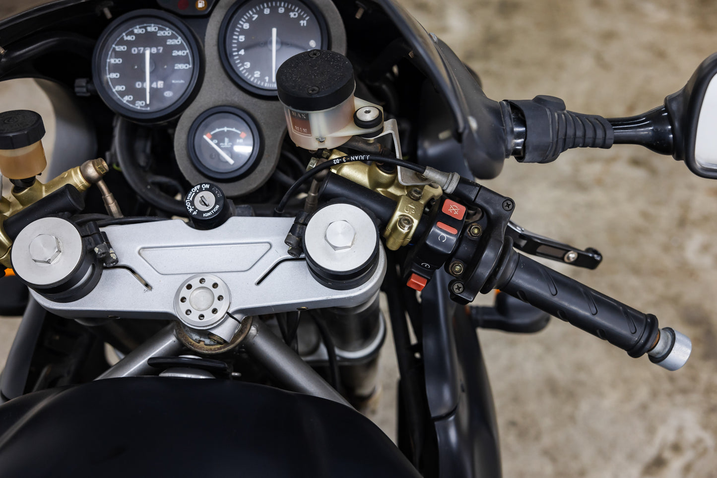 2000 Ducati 900 Sport - 7 400kms