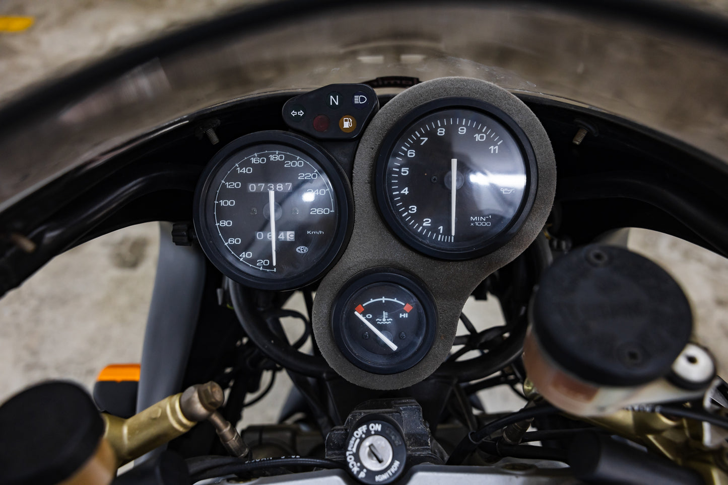 2000 Ducati 900 Sport - 7 400kms