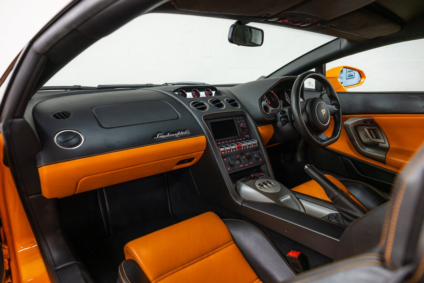 2011 Lamborghini Gallardo - Gen II - LP560-4 E Gear - 46 300kms