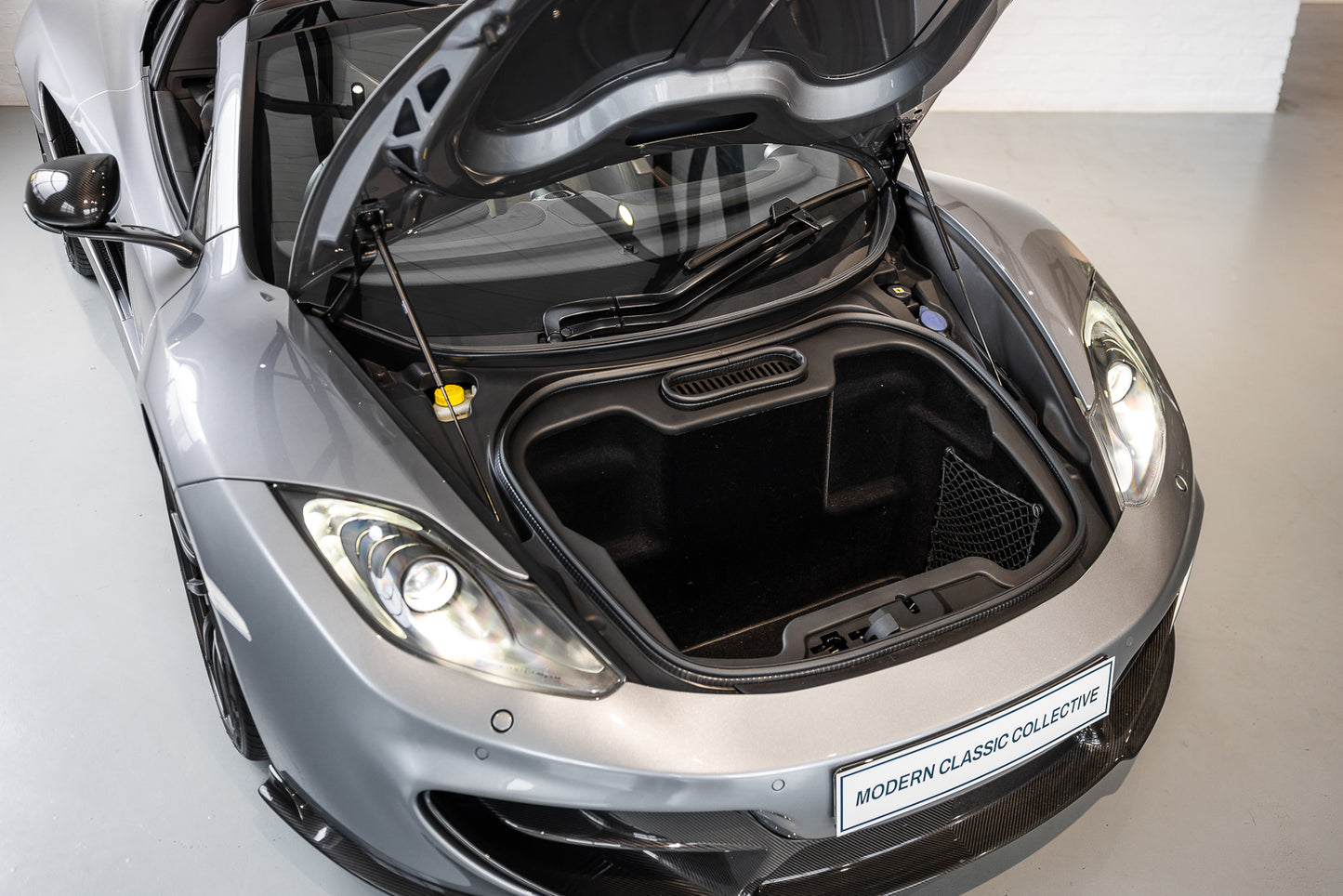 2014 Mclaren MP4-12C Spider - 12 400kms