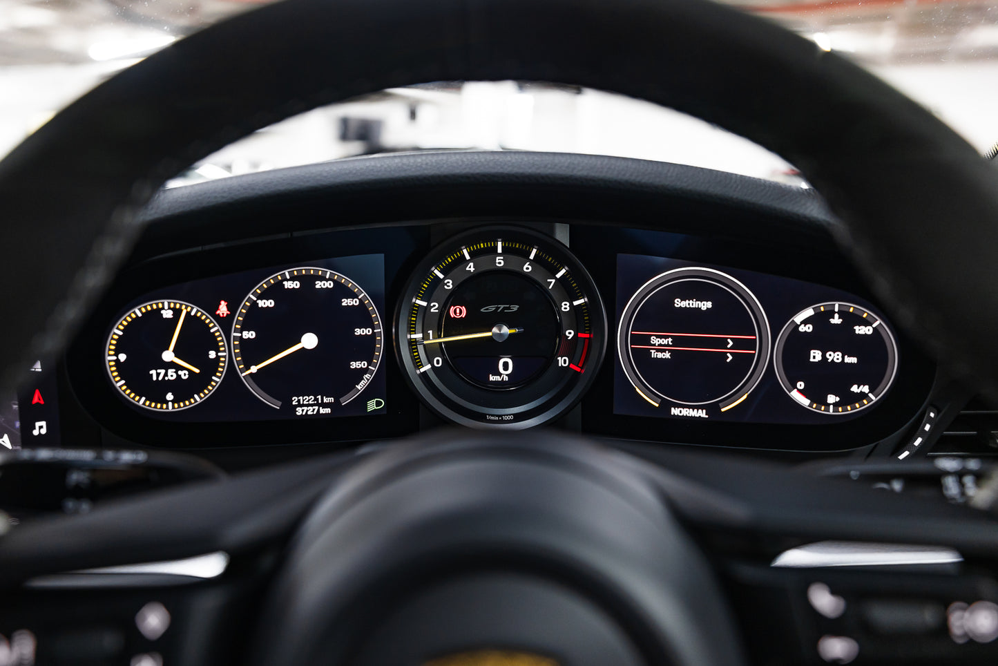 2022 Porsche 992.1 GT3 Manual - 3 750kms