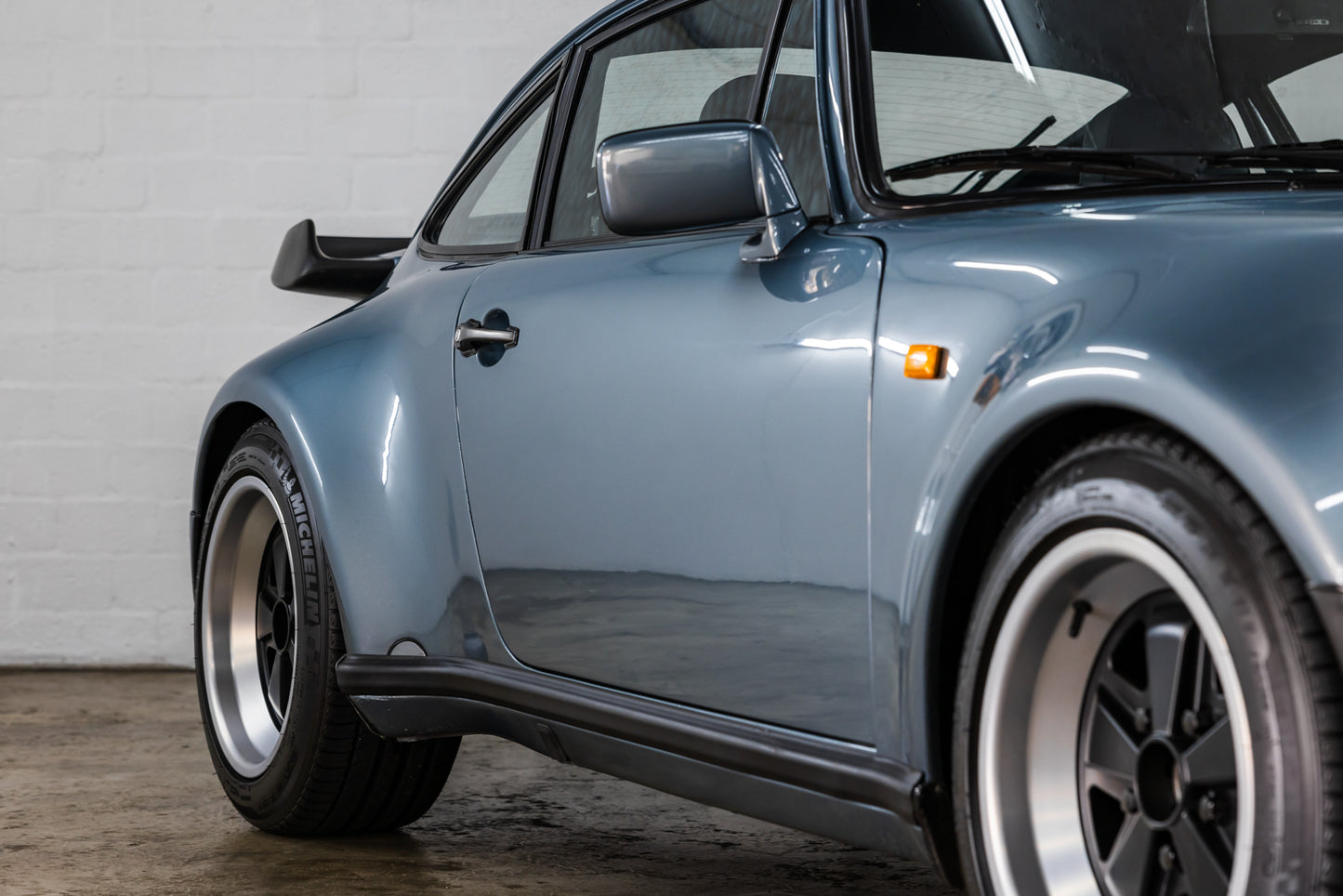1984 Porsche 911 Carrera 'Turbo Look Recreation' - 154 000kms