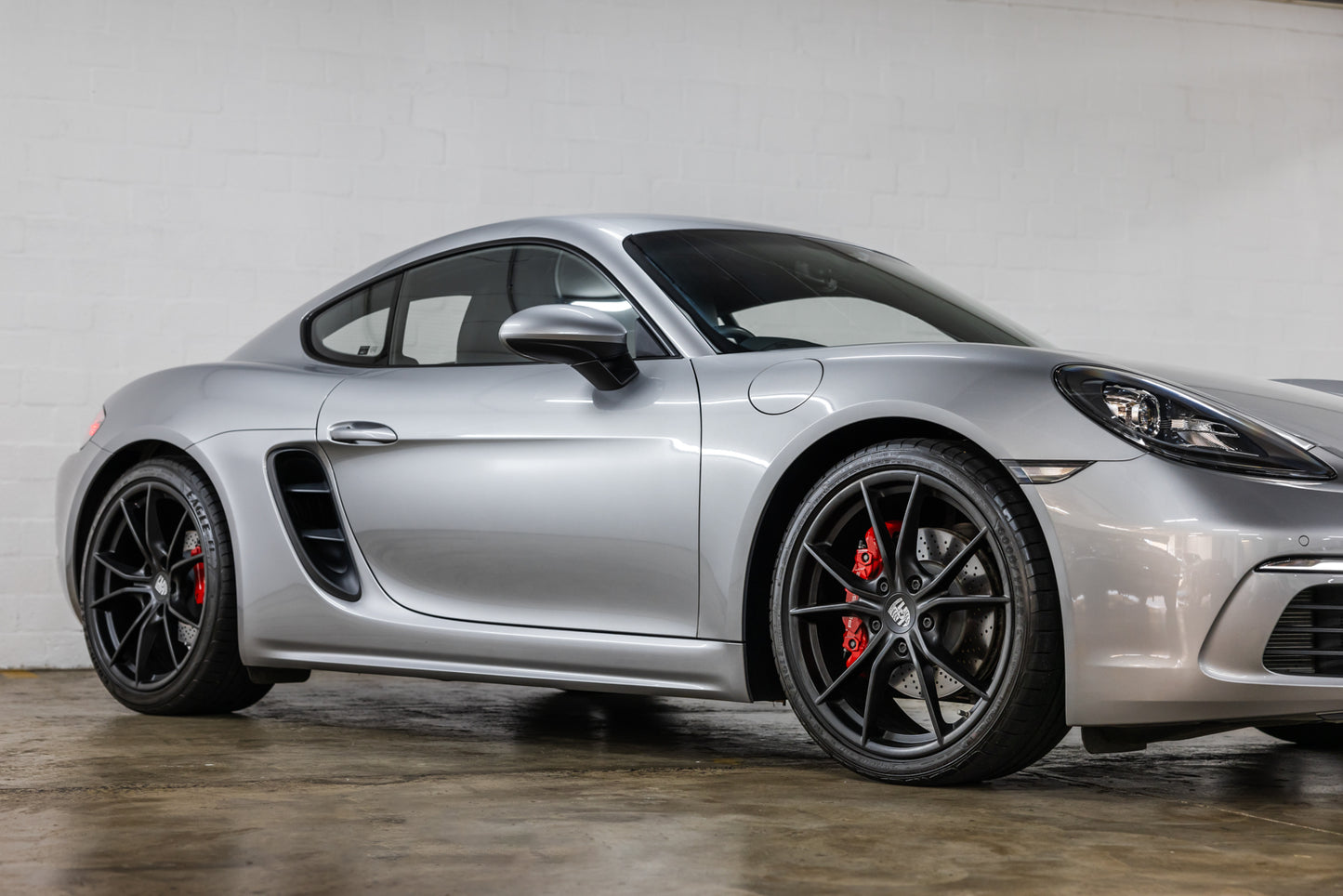 2017 Porsche 718 Cayman S - 7600kms