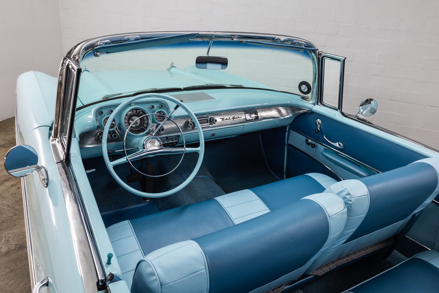 1957 Chevrolet Bel Air Convertible - 39 000 miles