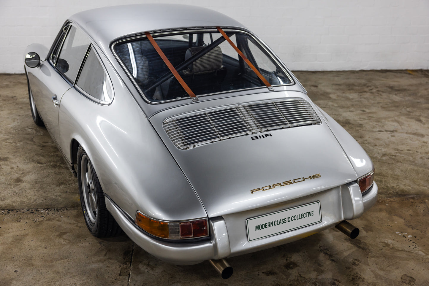 1966 Porsche '911R' - 200 kms showing since build