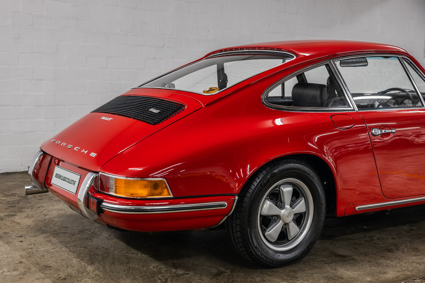 1972 Porsche 911 T 'side-oiler' - 84 510 Kms showing