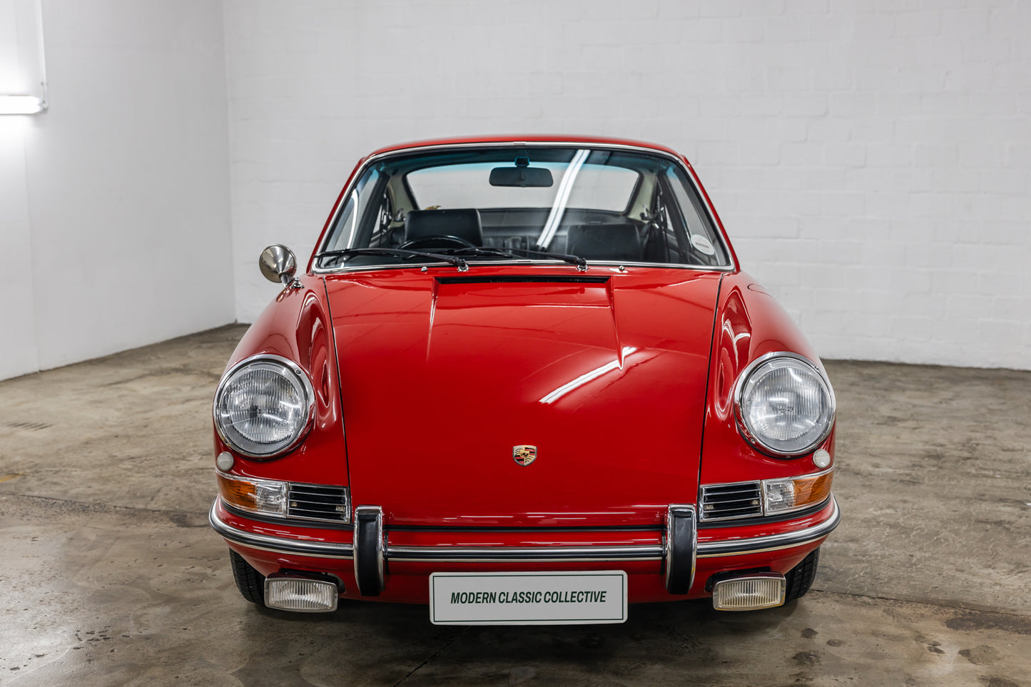 1972 Porsche 911 T 'side-oiler' - 84 510 Kms showing