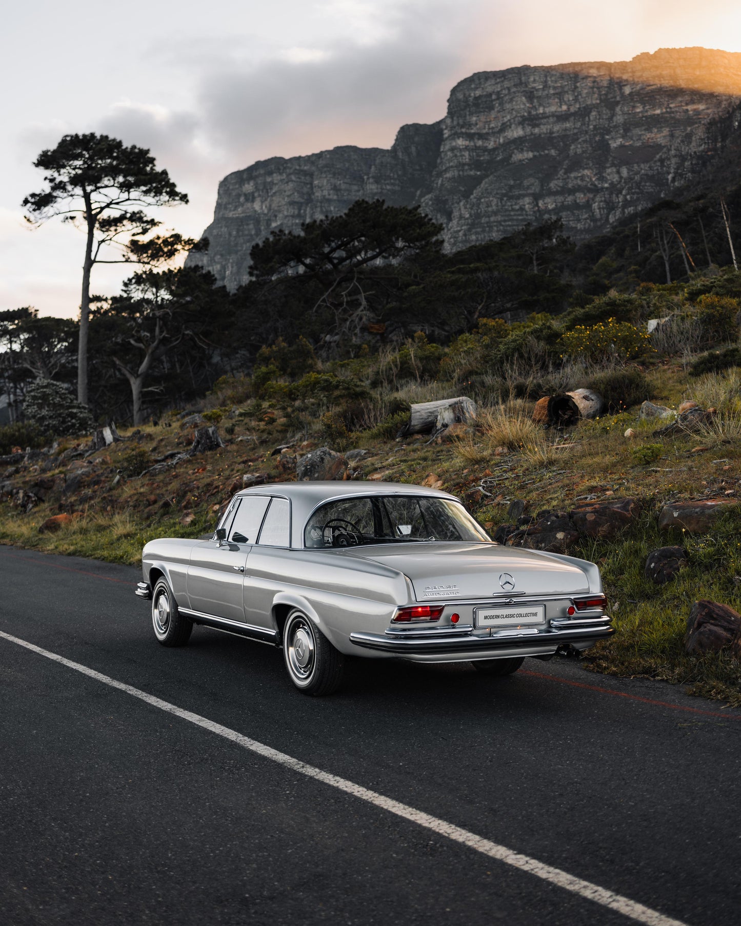 1970 Mercedes 280SE Coupe W111 - Column Shift Auto