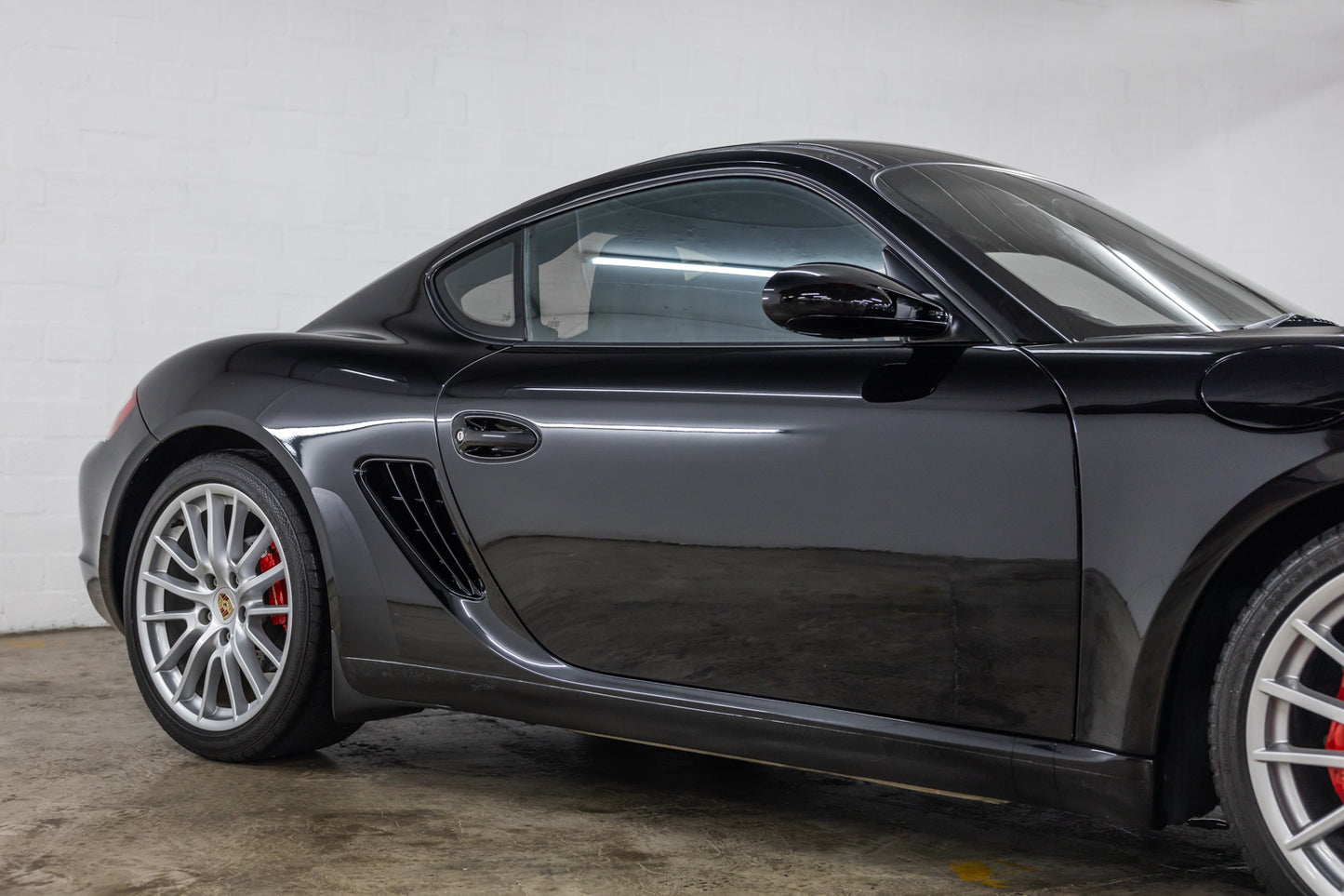 2006 Porsche Cayman S Manual- 44 000kms