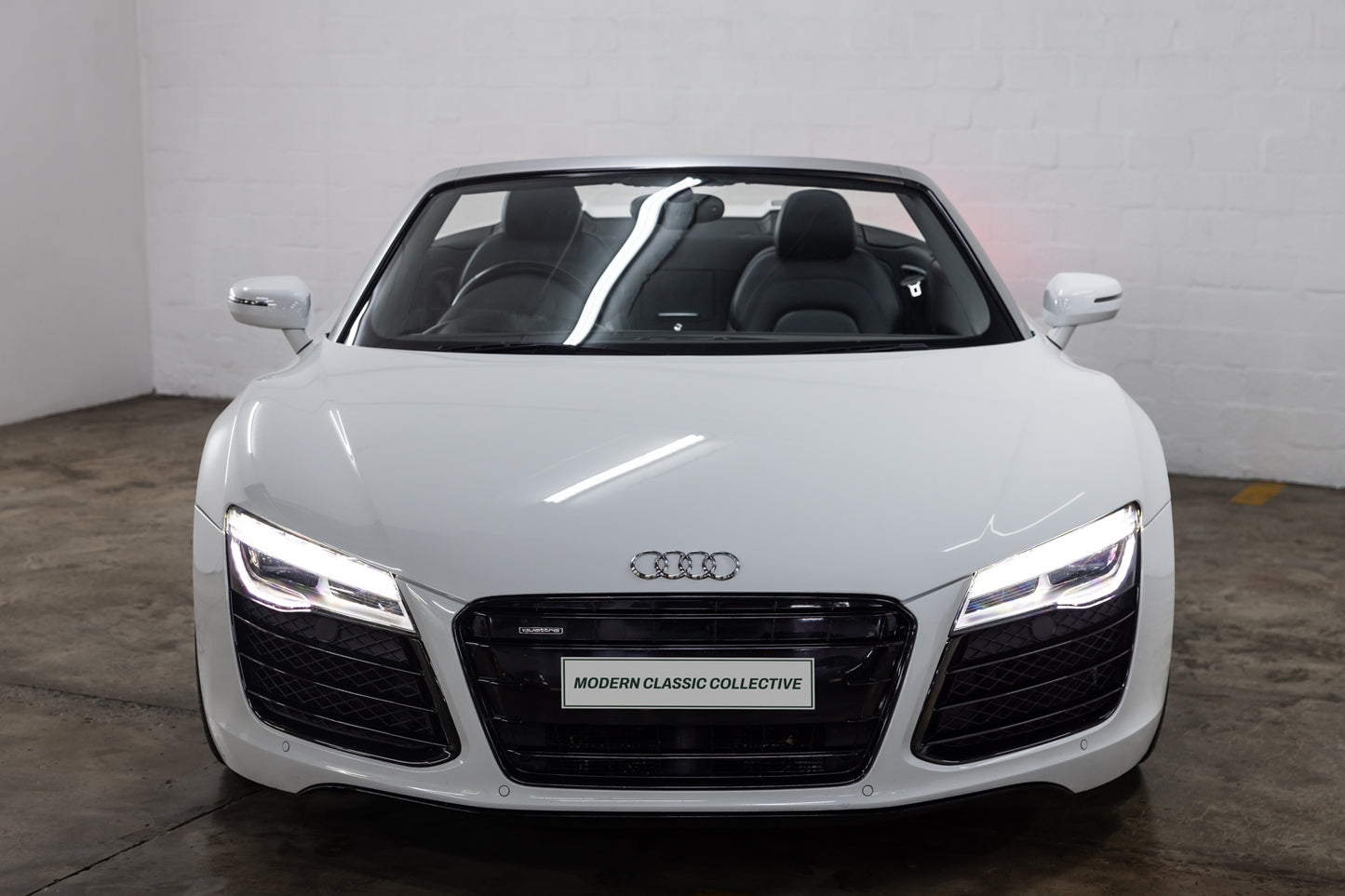 2014 Audi R8 V10 (DUAL CLUTCH) with freeway plan - 61 500kms