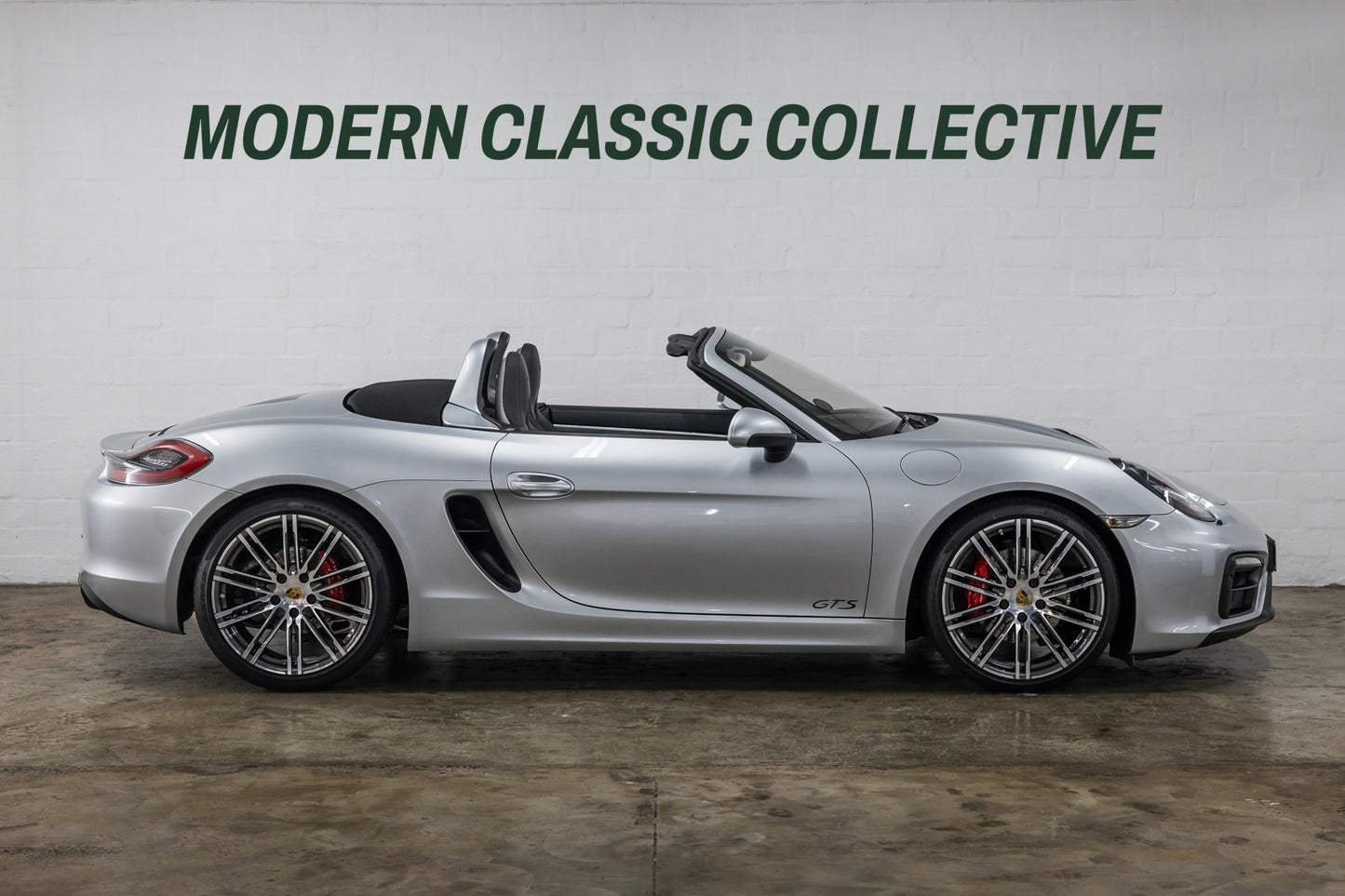 2015 Porsche Boxster GTS - 5 200kms