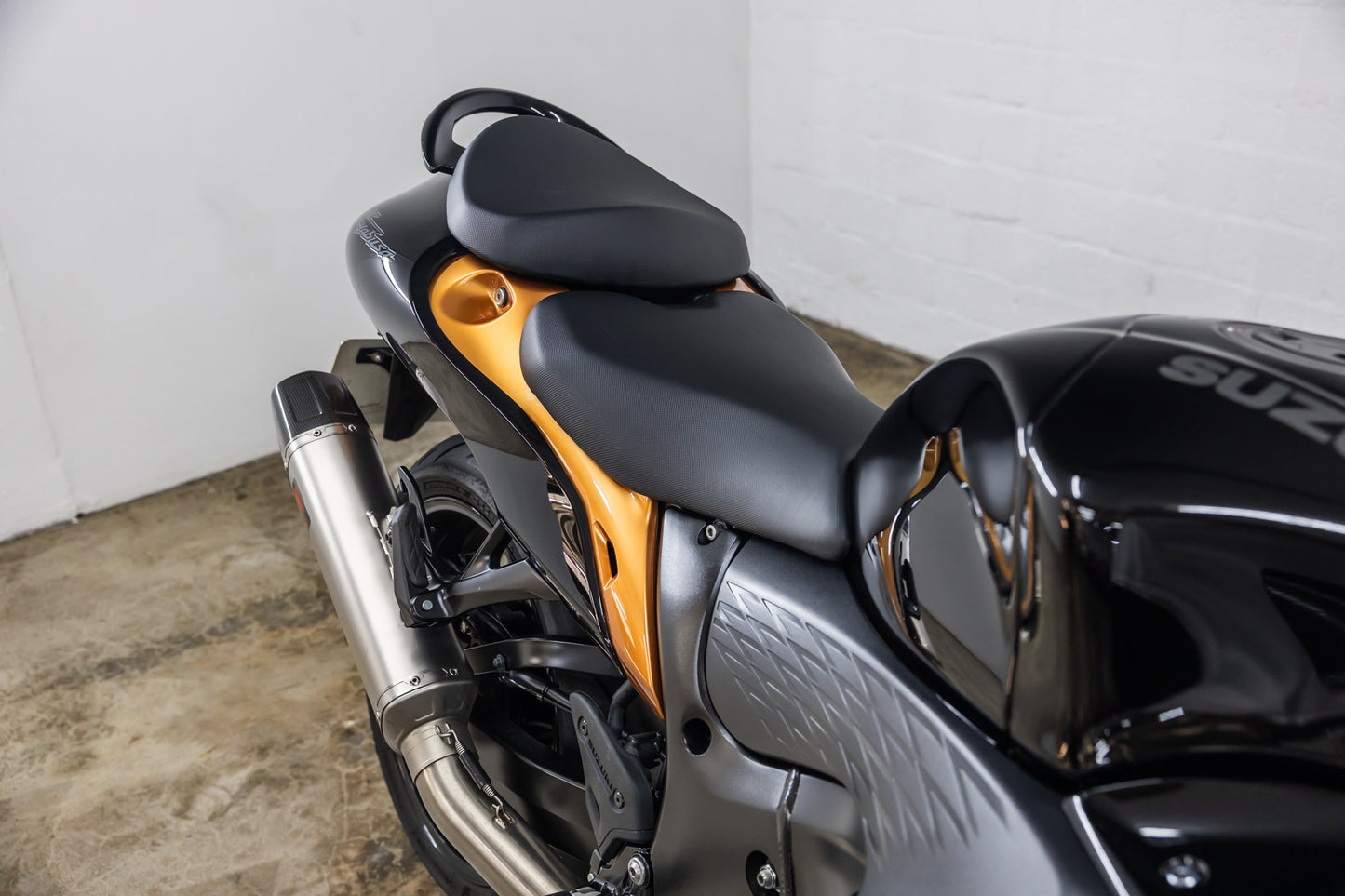 2022 Suzuki Hayabusa - Full Akra System - 1100 kms - POA