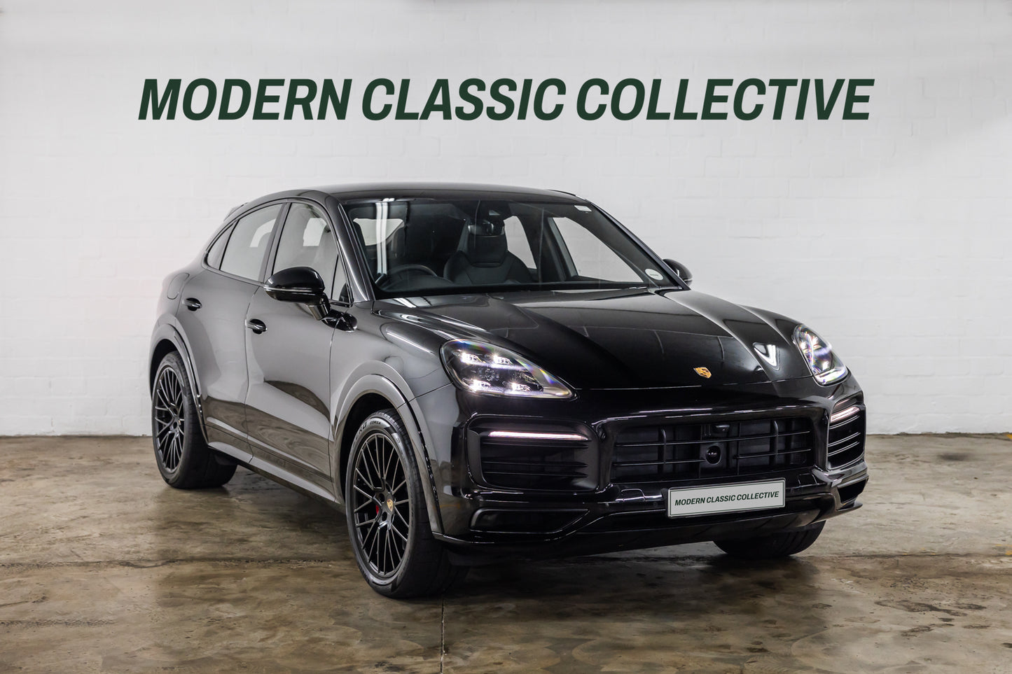 2023 Porsche Cayenne GTS Coupe - 9 500 kms