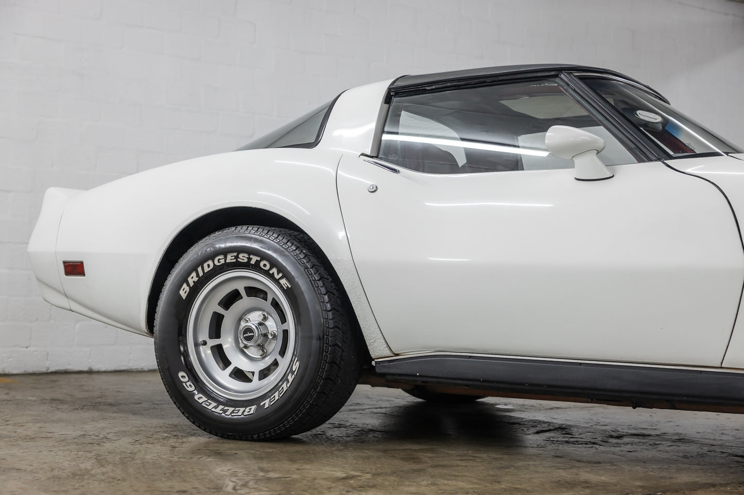 1980 Corvette C3 T Top Automatic - 61 000 miles