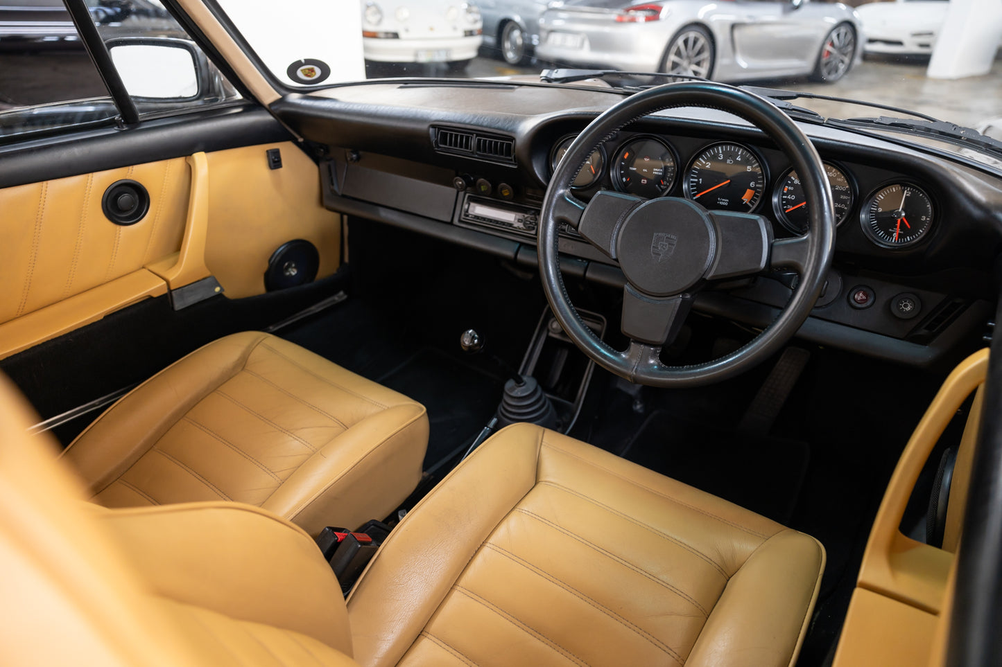 1984 Porsche 911 Carrera - 263 000kms