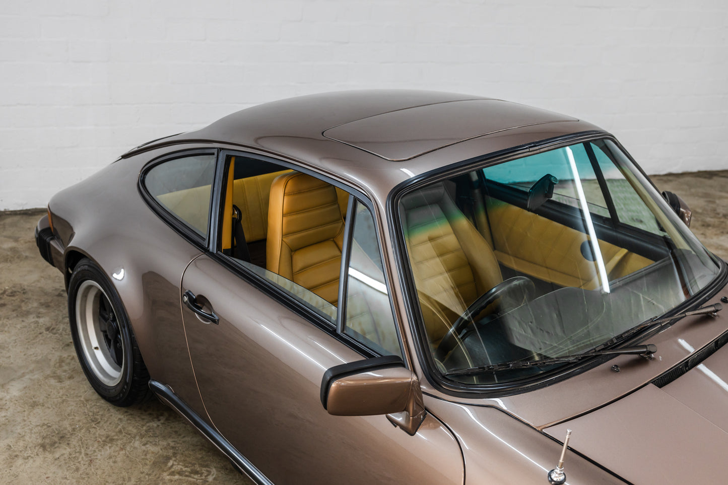 1984 Porsche 911 Carrera - 263 000kms