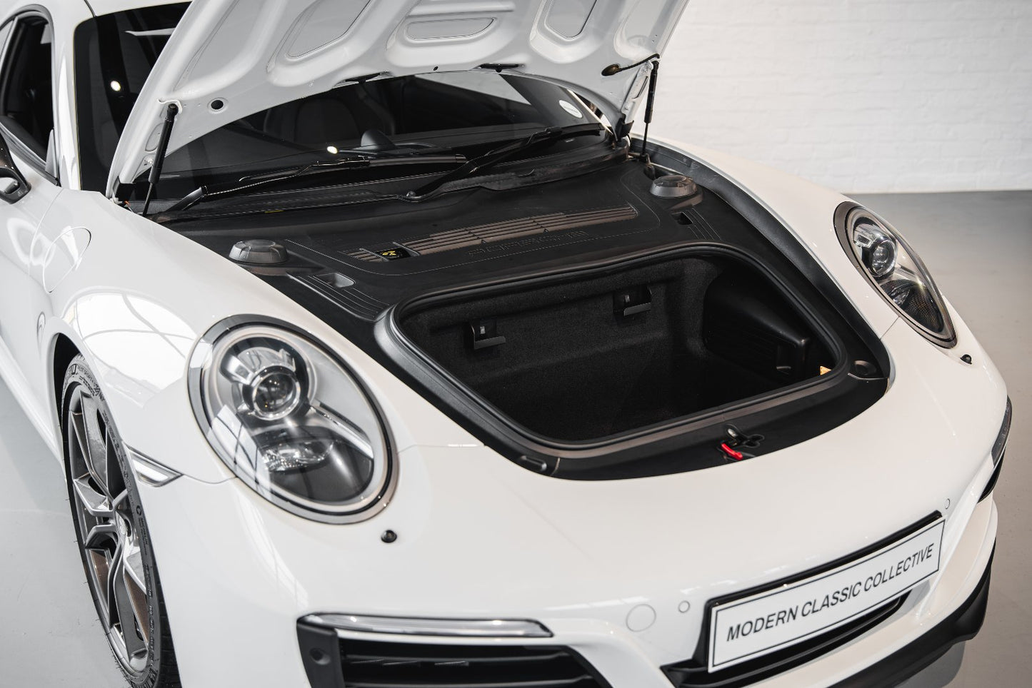 2018 Porsche 991.2 Carrera T PDK - 23 500kms