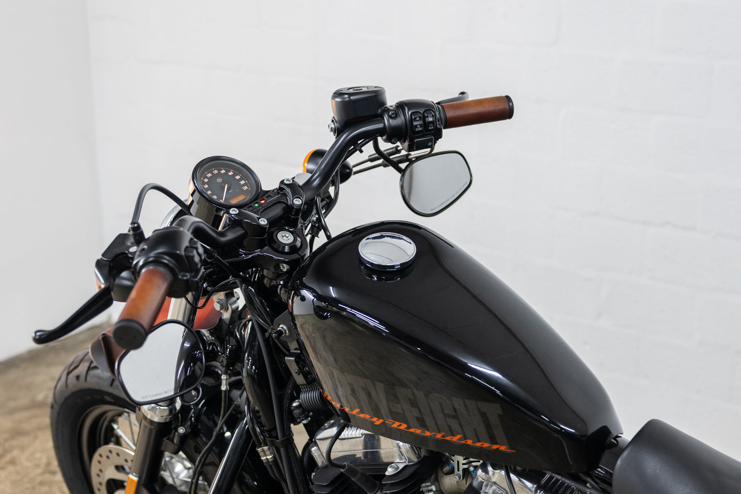 2014 Harley Davidson XL1200 - Forty-Eight - 9 300kms