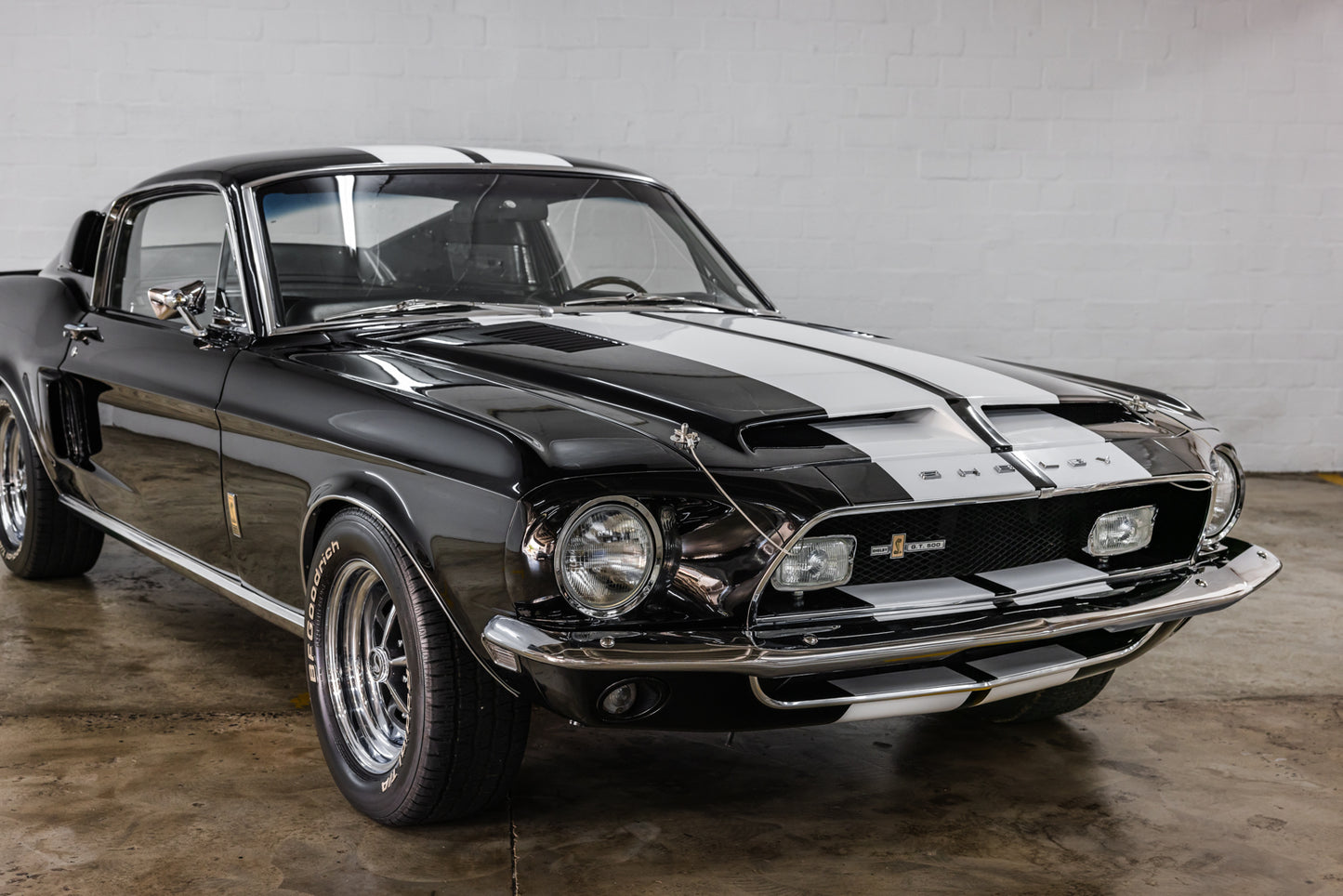 1968 Ford Mustang GT500KR Replica - 37 800 Miles