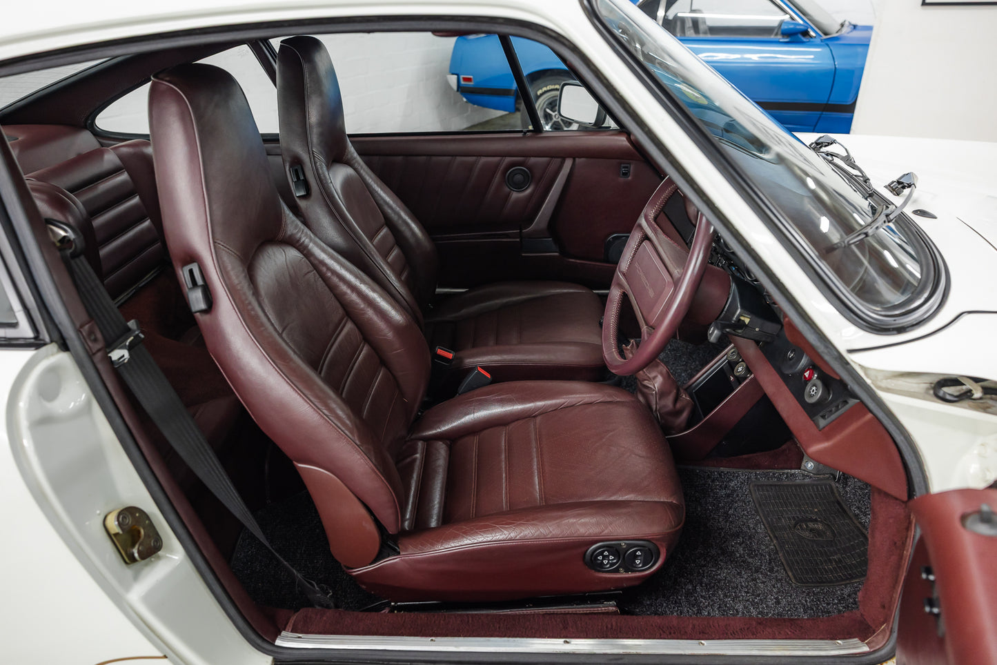 1985 Porsche 911 Carrera - RHD - Verified 14 711 kms