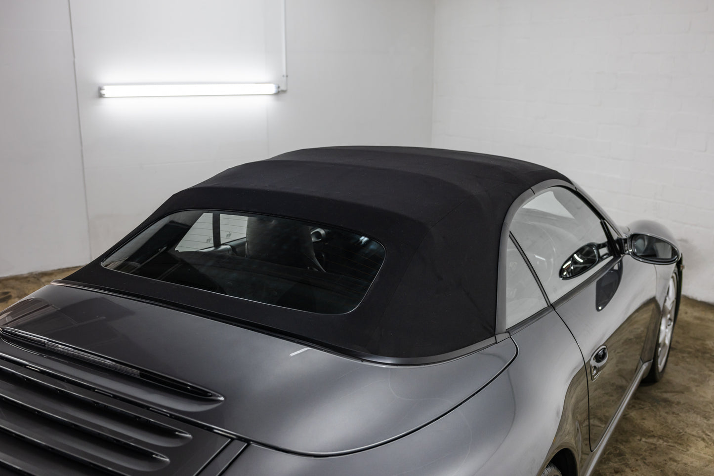 2006 Porsche 911 Carrera S Cabriolet - 114 700kms