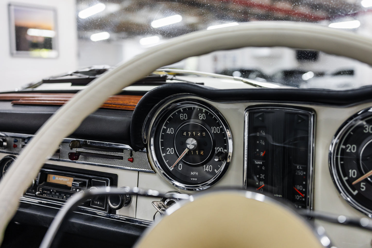 1967 Mercedes 250SL Pagoda - 1 of 14 - 5 Speed Manual- RHD - 47 149kms showing