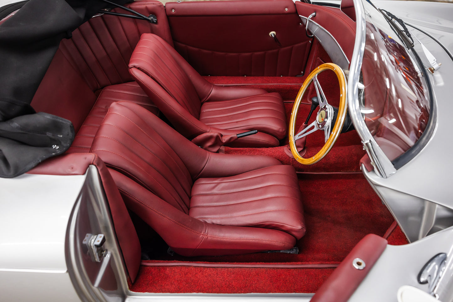 1956 Porsche 356 Speedster Replica - Electric Conversion - 1100 kms