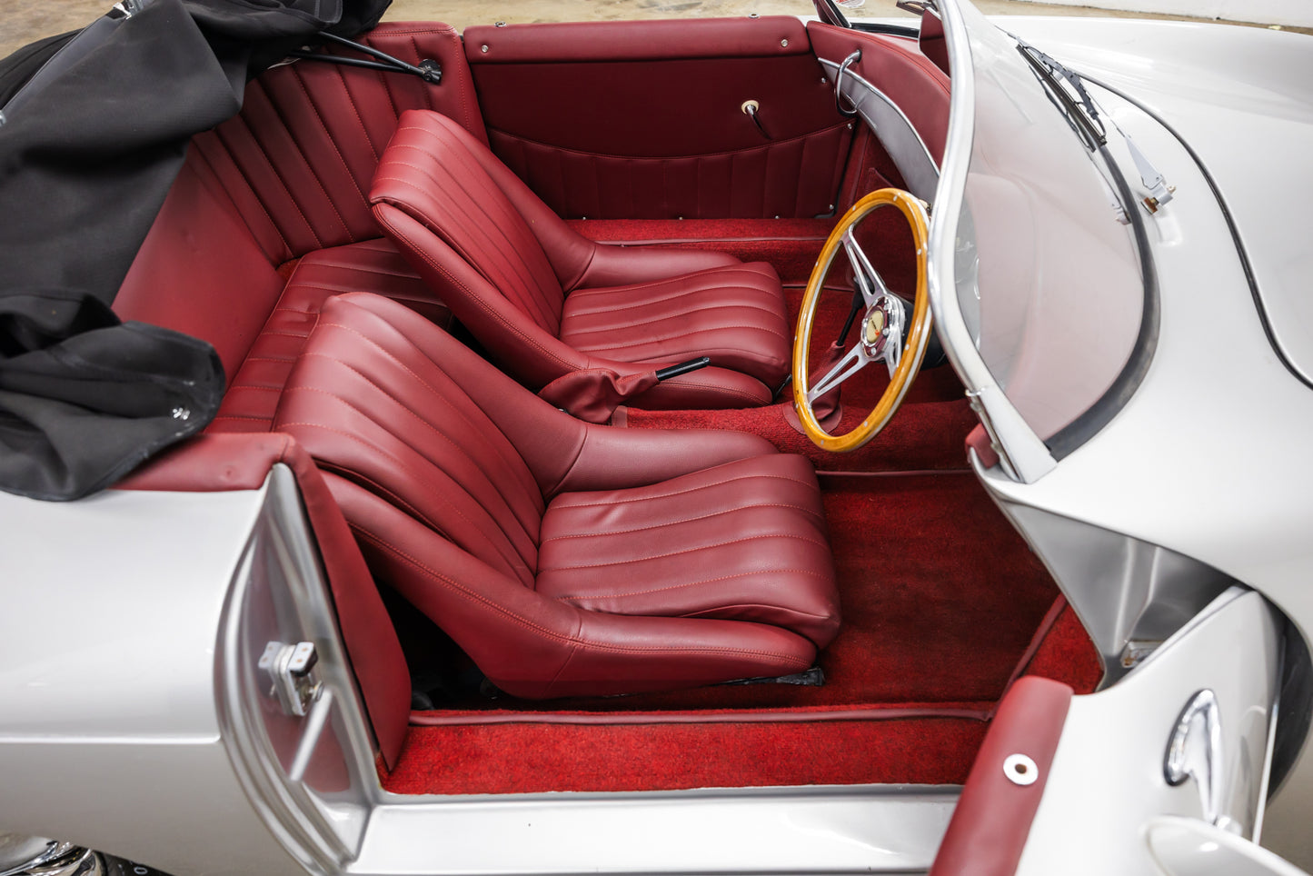1956 Porsche 356 Speedster Replica - Electric Conversion - 1100 kms