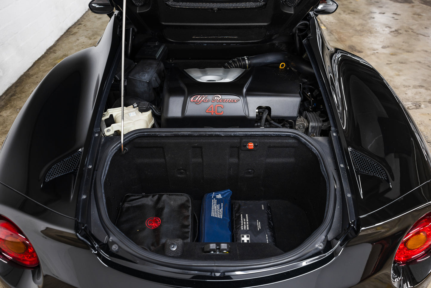 2016 Alfa Romeo 4C Spider - 27 000kms