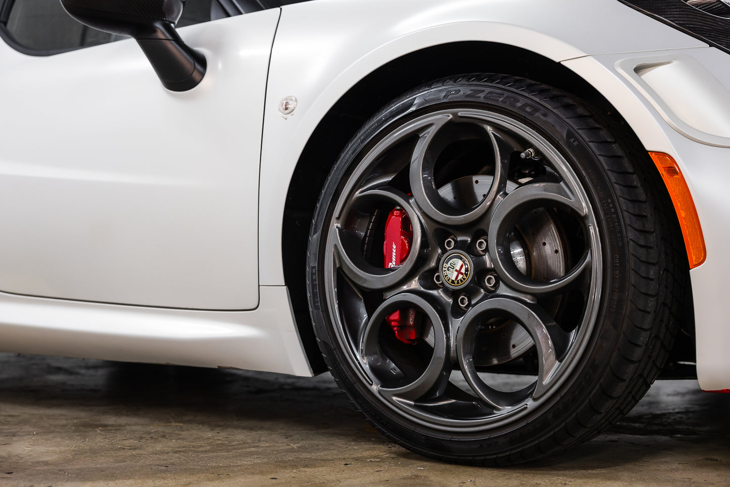 2015 Alfa Romeo 4C Coupe - Launch Edition - 150 of 500 - 4 800kms