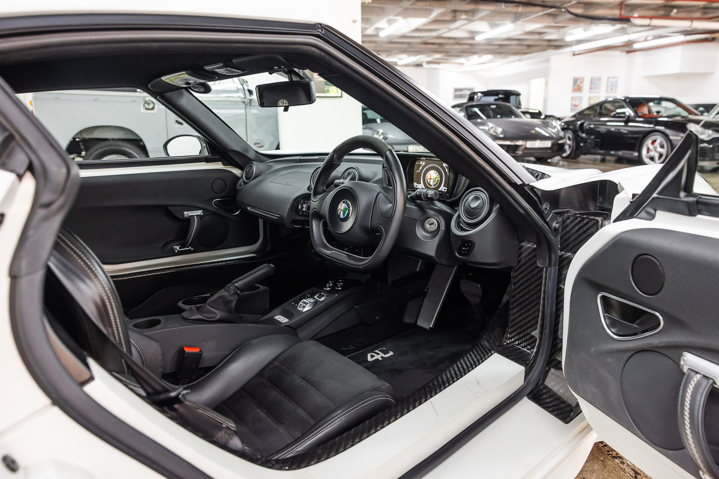 2015 Alfa Romeo 4C Coupe - Launch Edition - 150 of 500 - 4 800kms