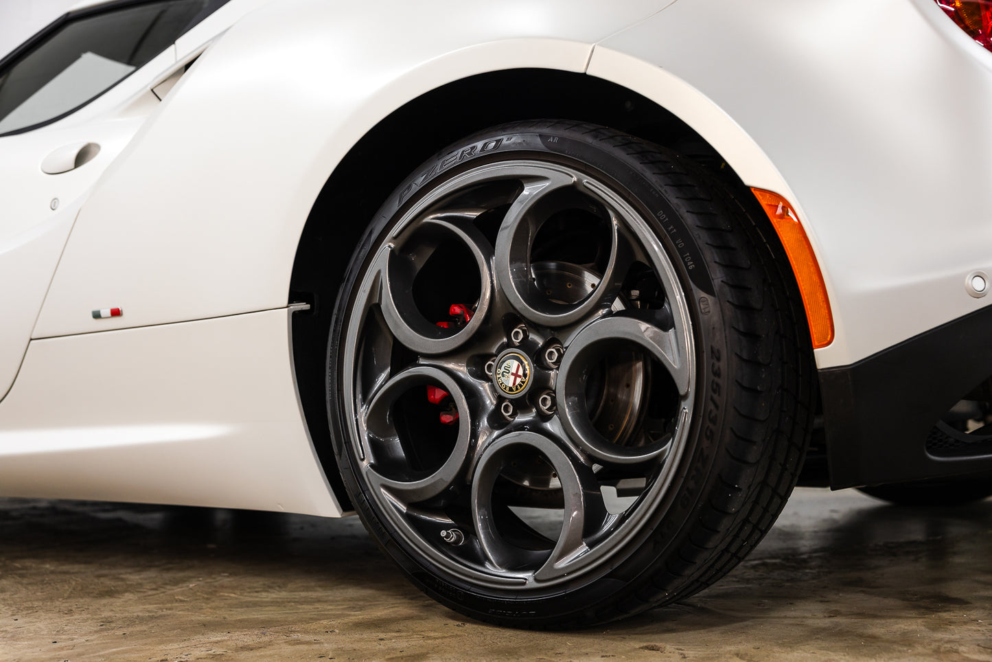 2015 Alfa Romeo 4C Coupe - Launch Edition - 150 of 500 - 4 800kms