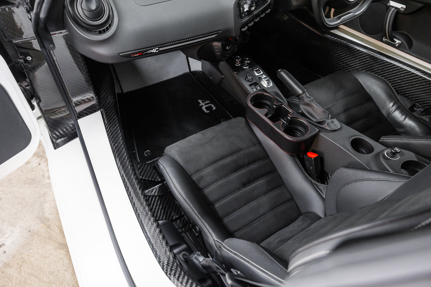 2015 Alfa Romeo 4C Coupe - Launch Edition - 150 of 500 - 4 800kms