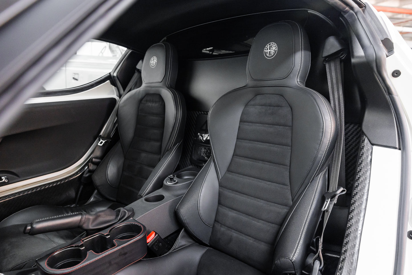 2015 Alfa Romeo 4C Coupe - Launch Edition - 150 of 500 - 4 800kms